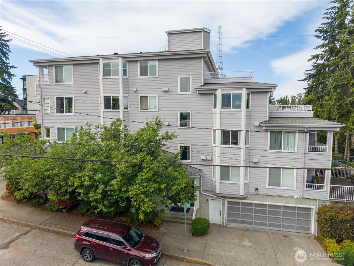 1000 NE 88th Street, Seattle, WA 98115