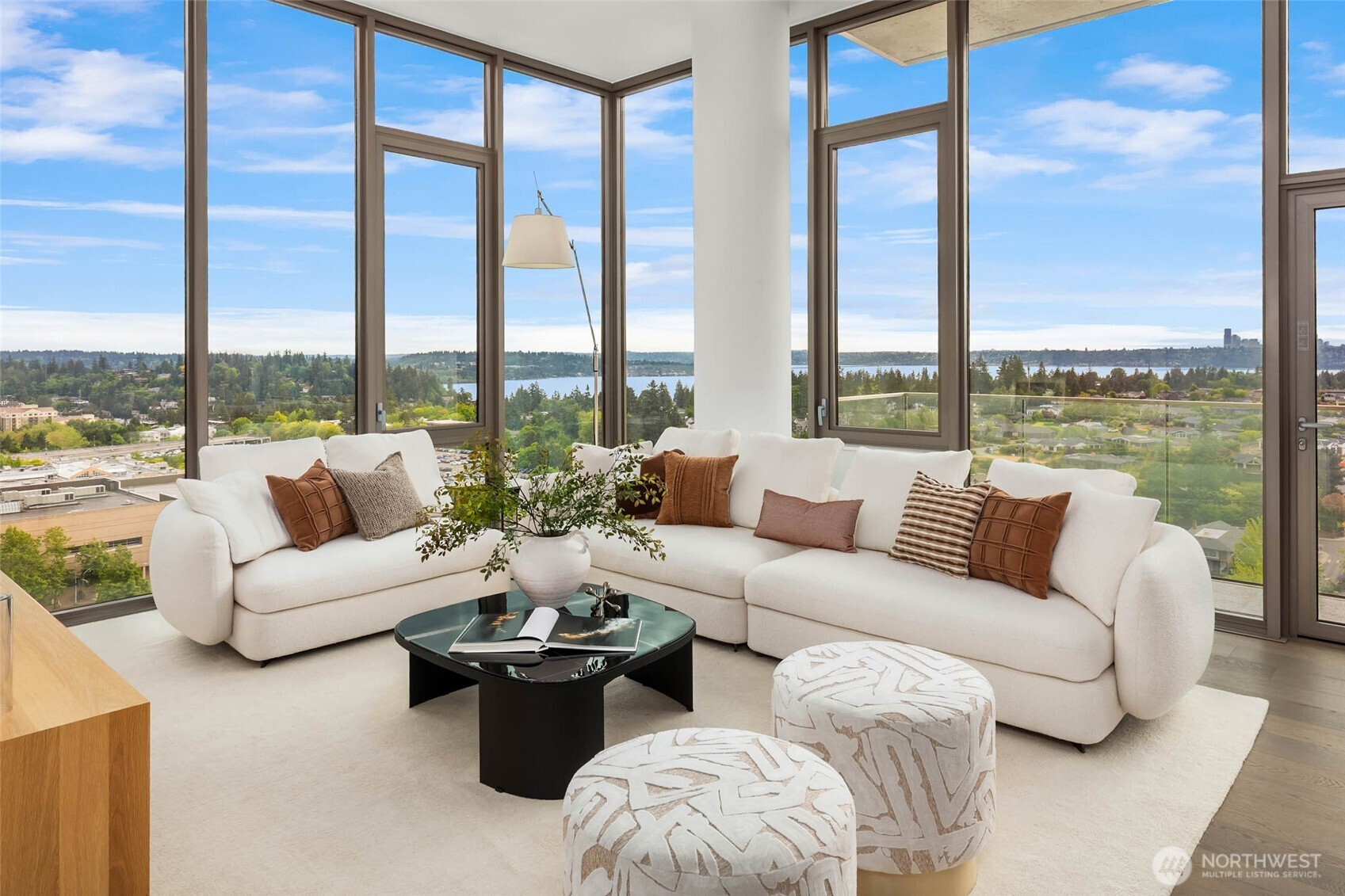 10232 NE 10th Street, Bellevue, WA 98004