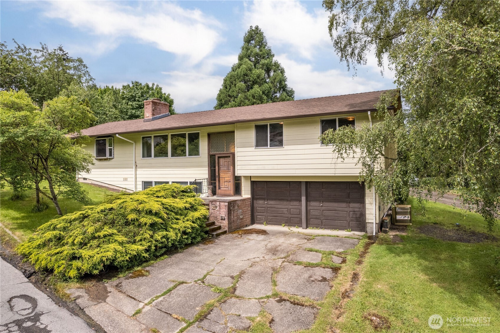 111 Canyon View Drive, Longview, WA 98632