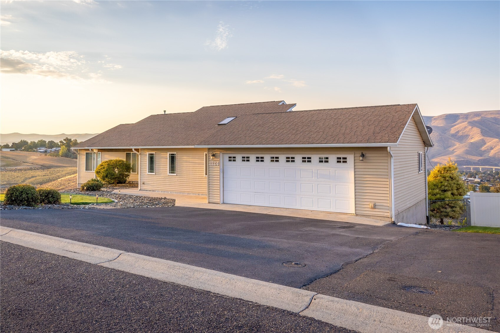 1724 Ridgeview Drive, Clarkston, WA 99403
