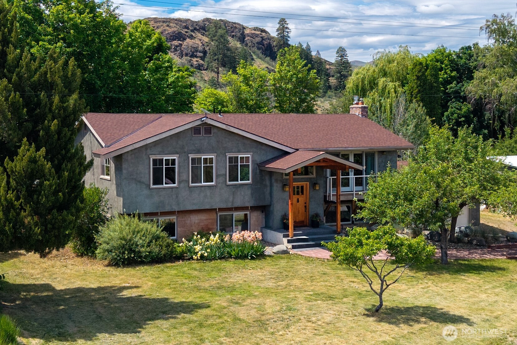 419 Bigelow St, Twisp, WA 98856