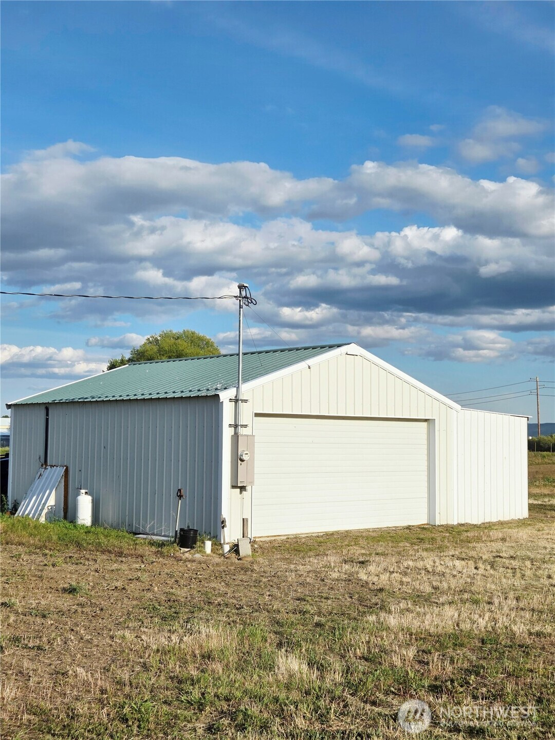 300 Wade Road, Thorp, WA 98946