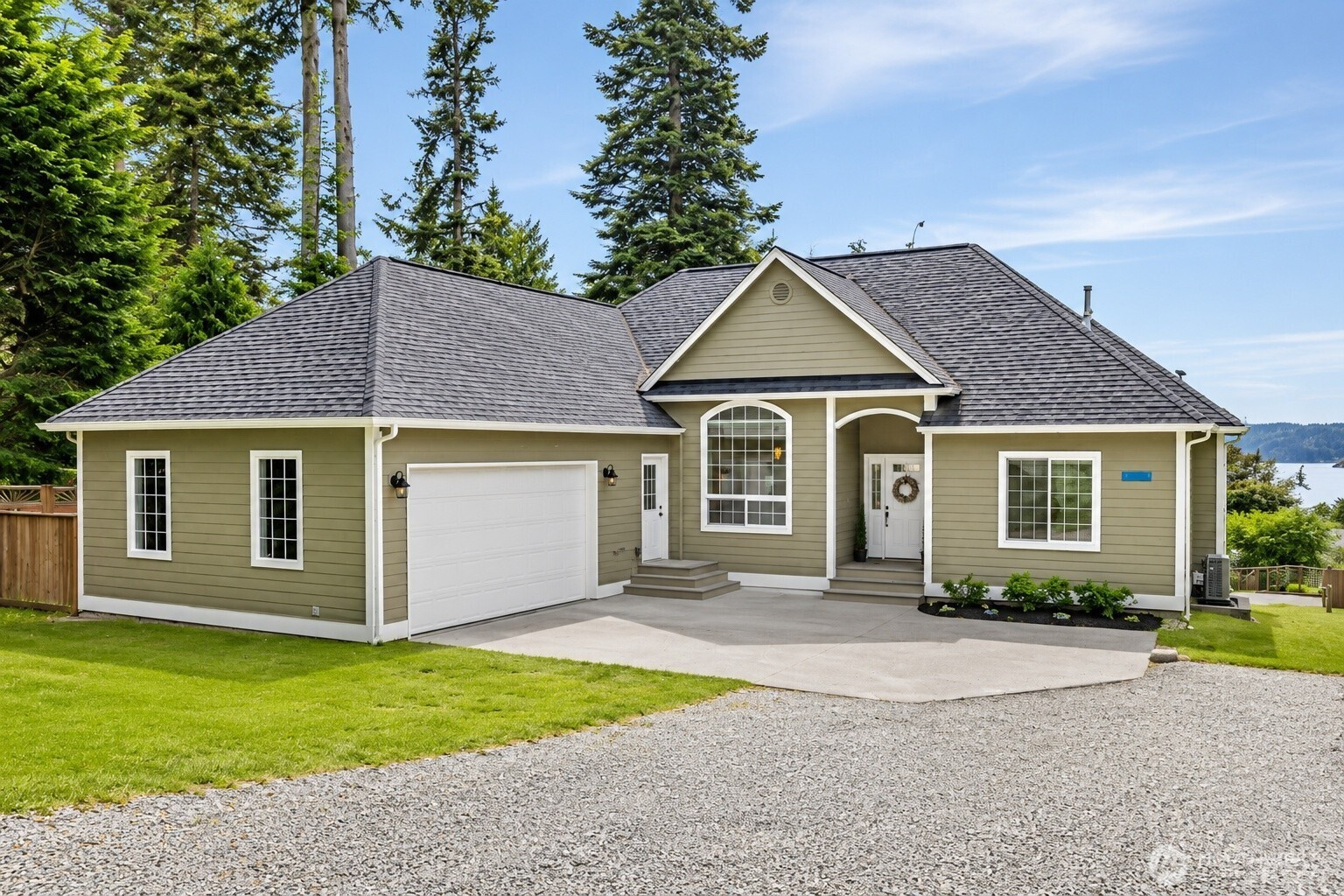 9924 Sunset Drive, La Conner, WA 98257