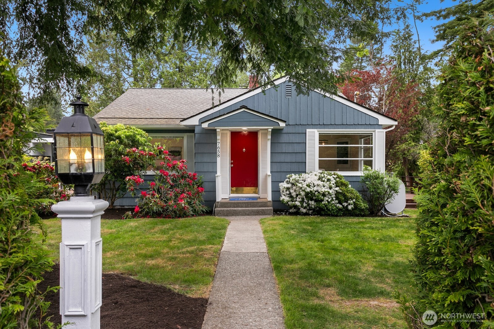 7658 NE 12th Street, Medina, WA 98039