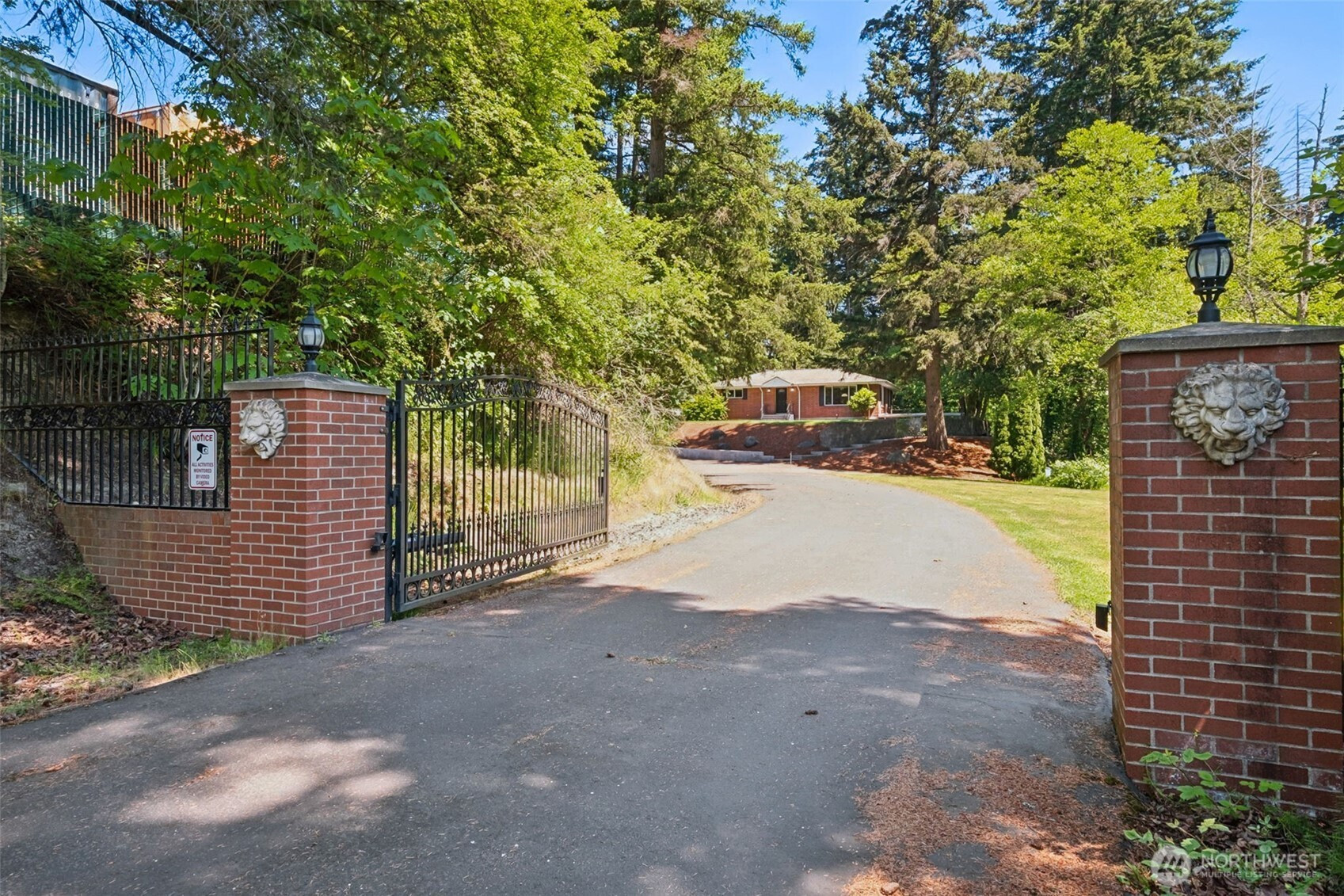 8016 Pacific Highway S, Federal Way, WA 98003