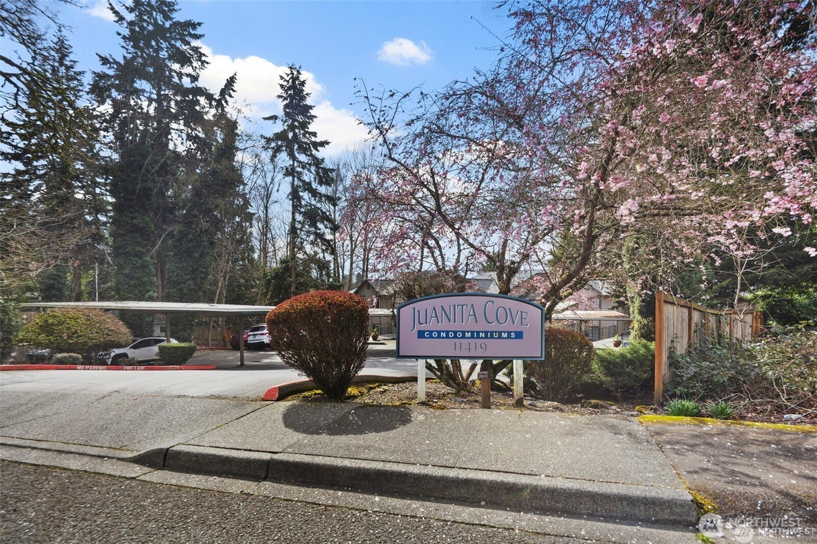 11419 99th Place NE, Kirkland, WA 98033