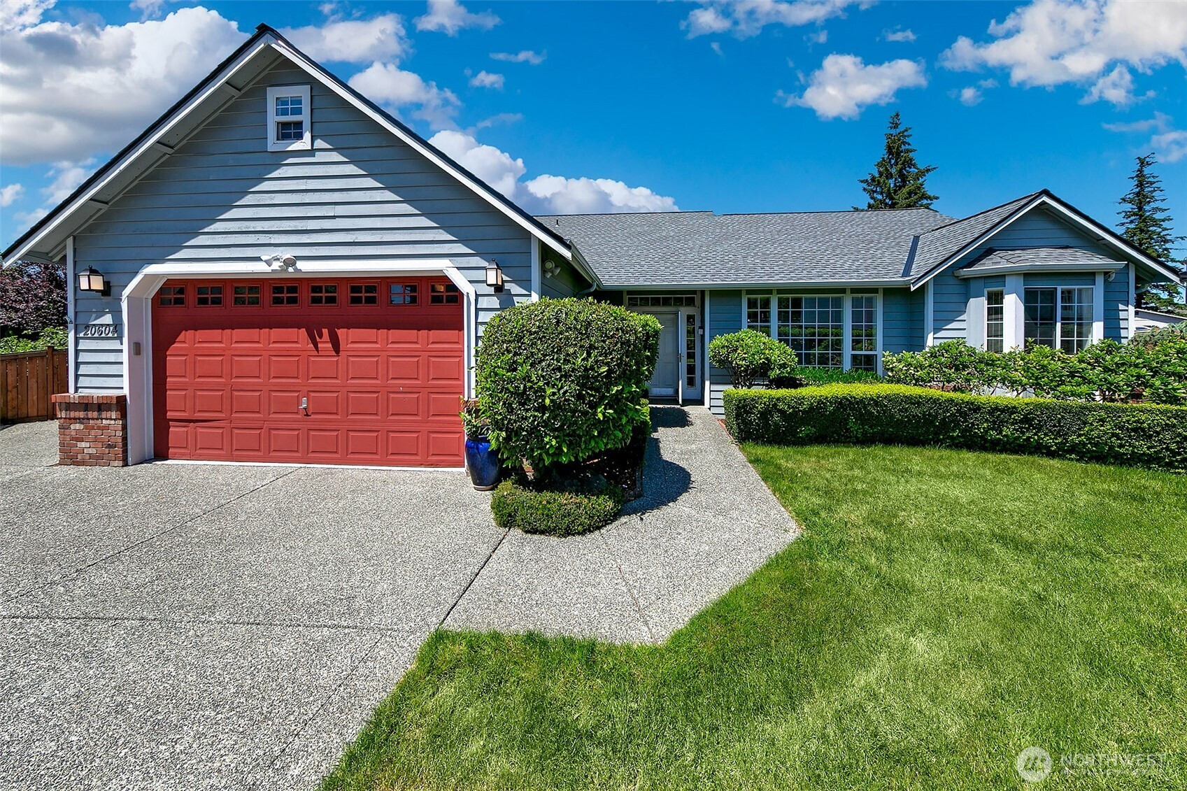 20604 Damson Rd, Lynnwood, WA 98036