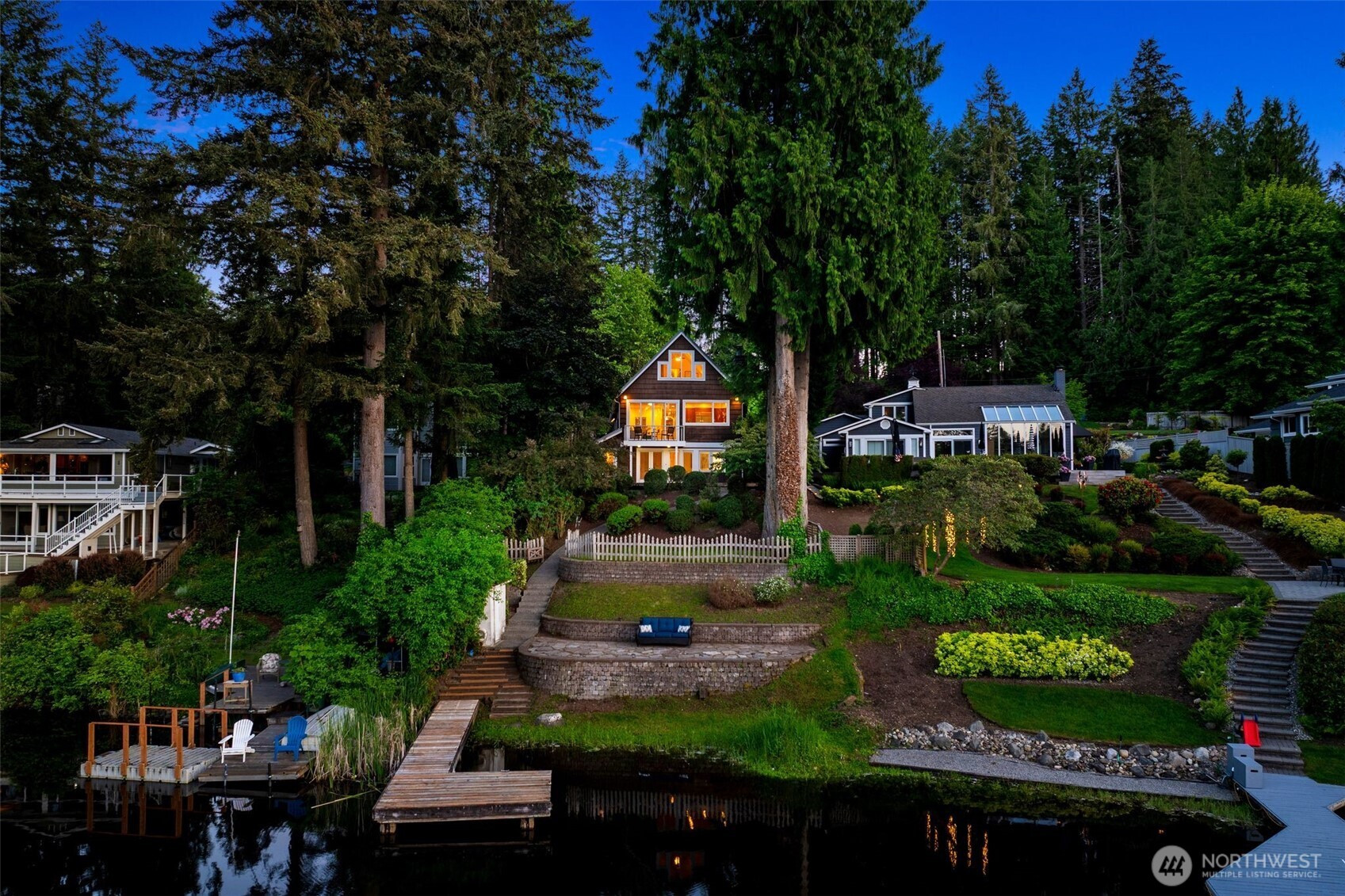 2057 E Beaver Lake Drive SE, Sammamish, WA 98075