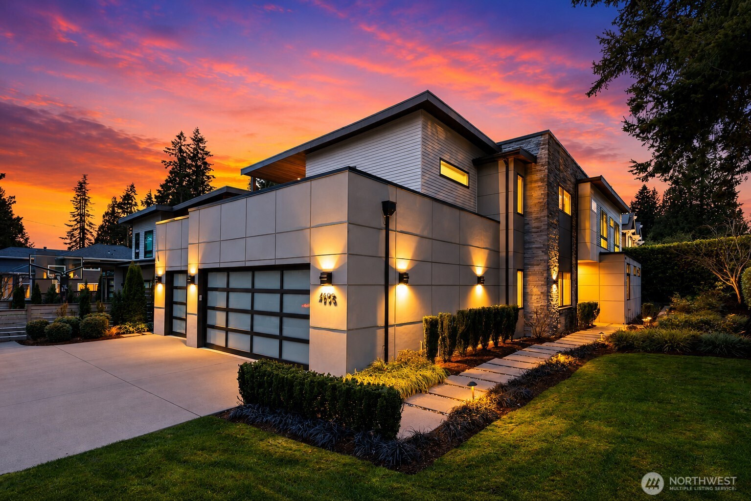 4605 108th Avenue NE, Kirkland, WA 98033