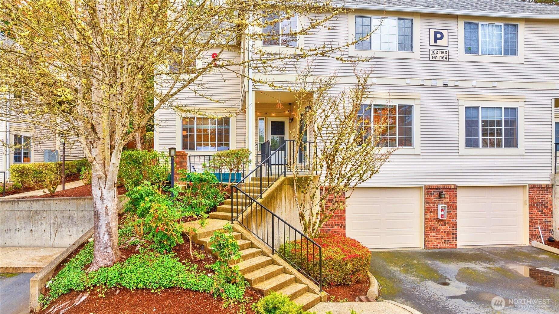 10909 Avondale Rd NE, Redmond, WA 98052