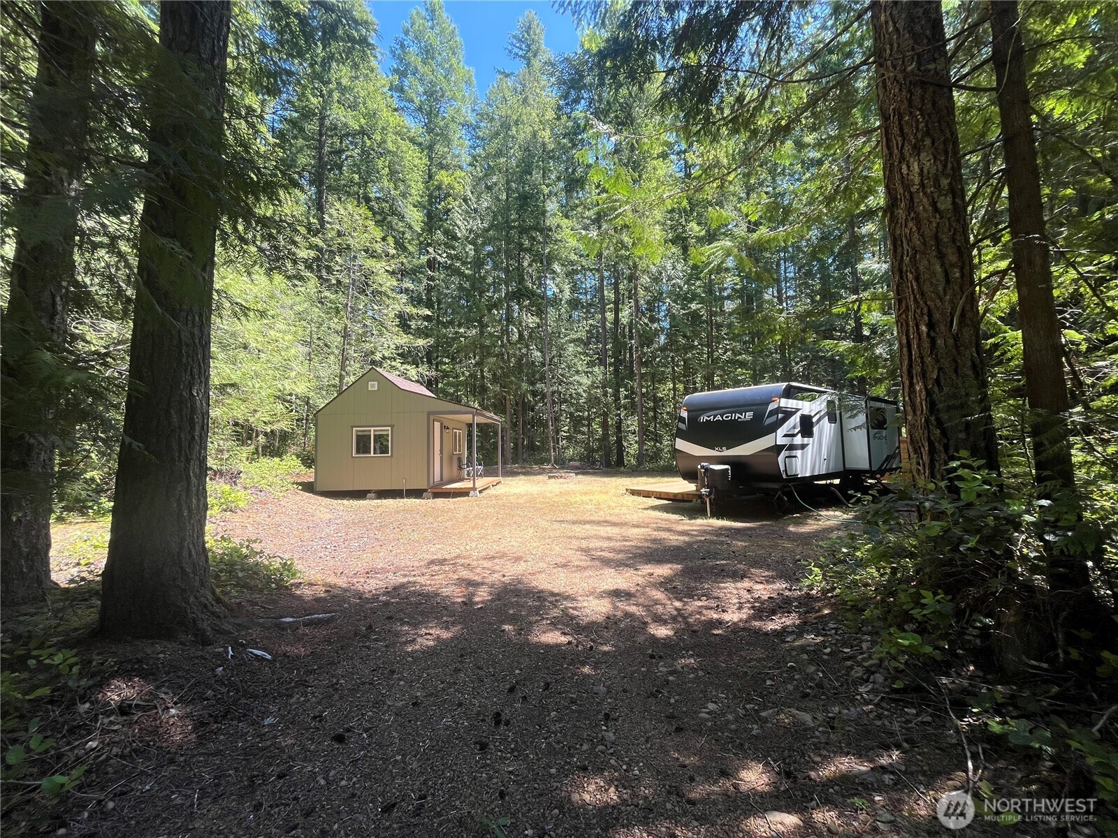 212 N Mt Jupiter Dr, Hoodsport, WA 98548