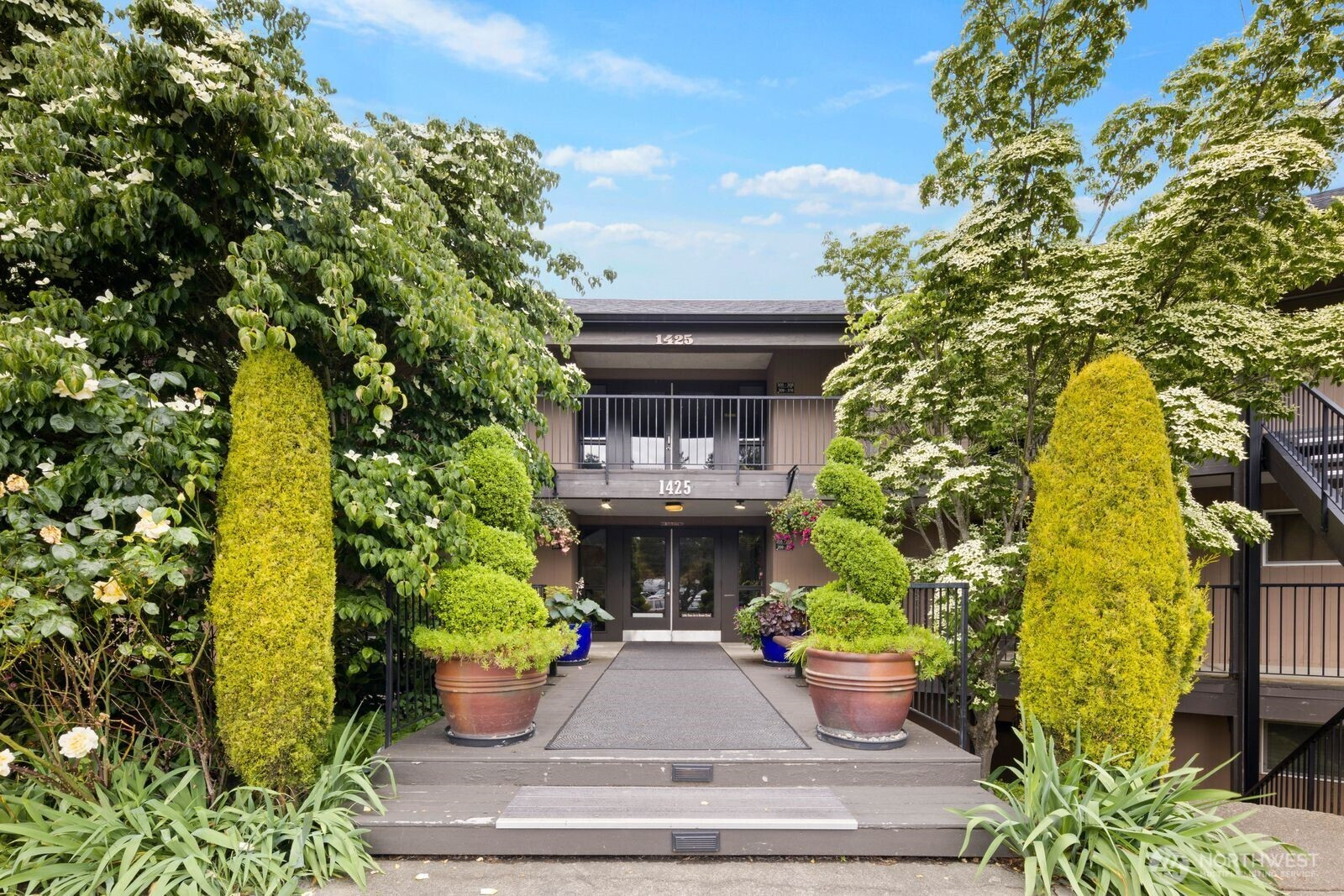 1425 S Puget Drive, Renton, WA 98055