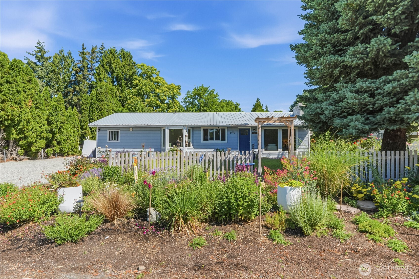 809 NE Ella Street, East Wenatchee, WA 98802
