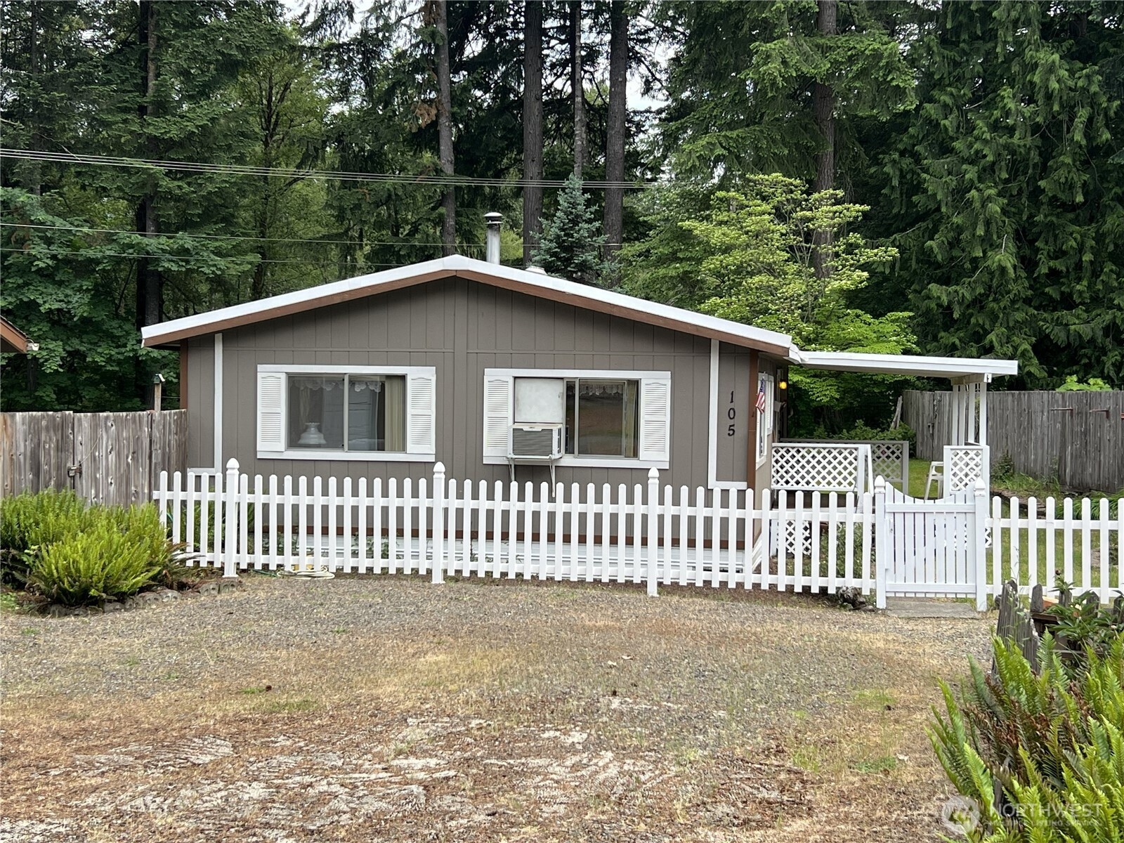 105 Mount Rainier Drive, Packwood, WA 98361