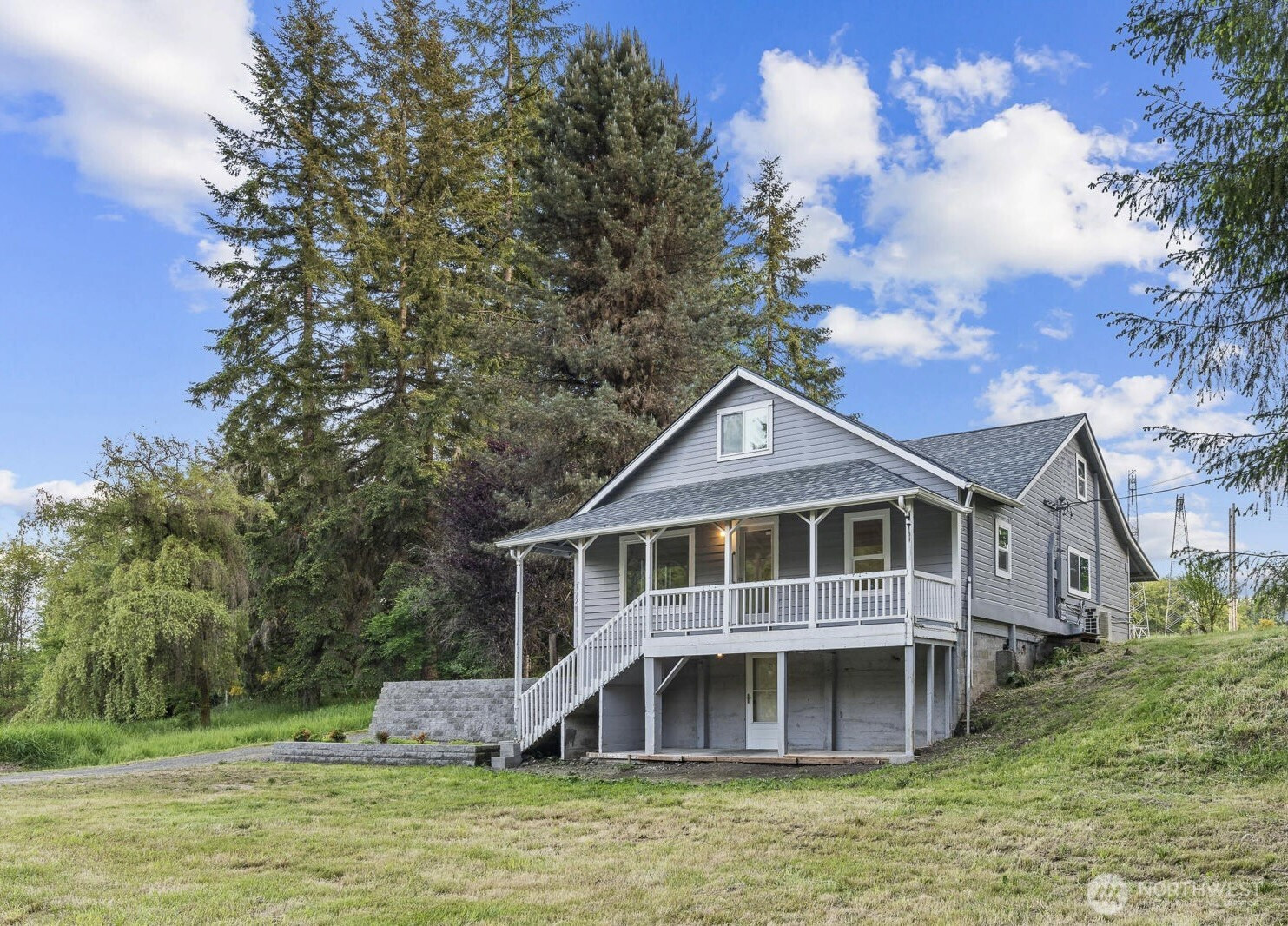172 S Bank Road, Elma, WA 98541