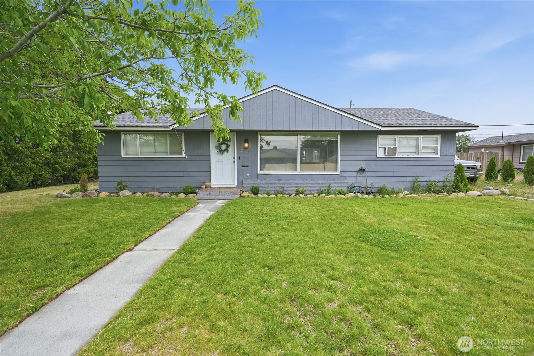 214 G Street NE, Ephrata, WA 98823