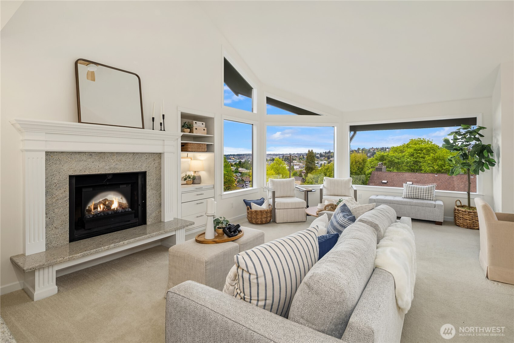 2616 4th Avenue N, Seattle, WA 98109