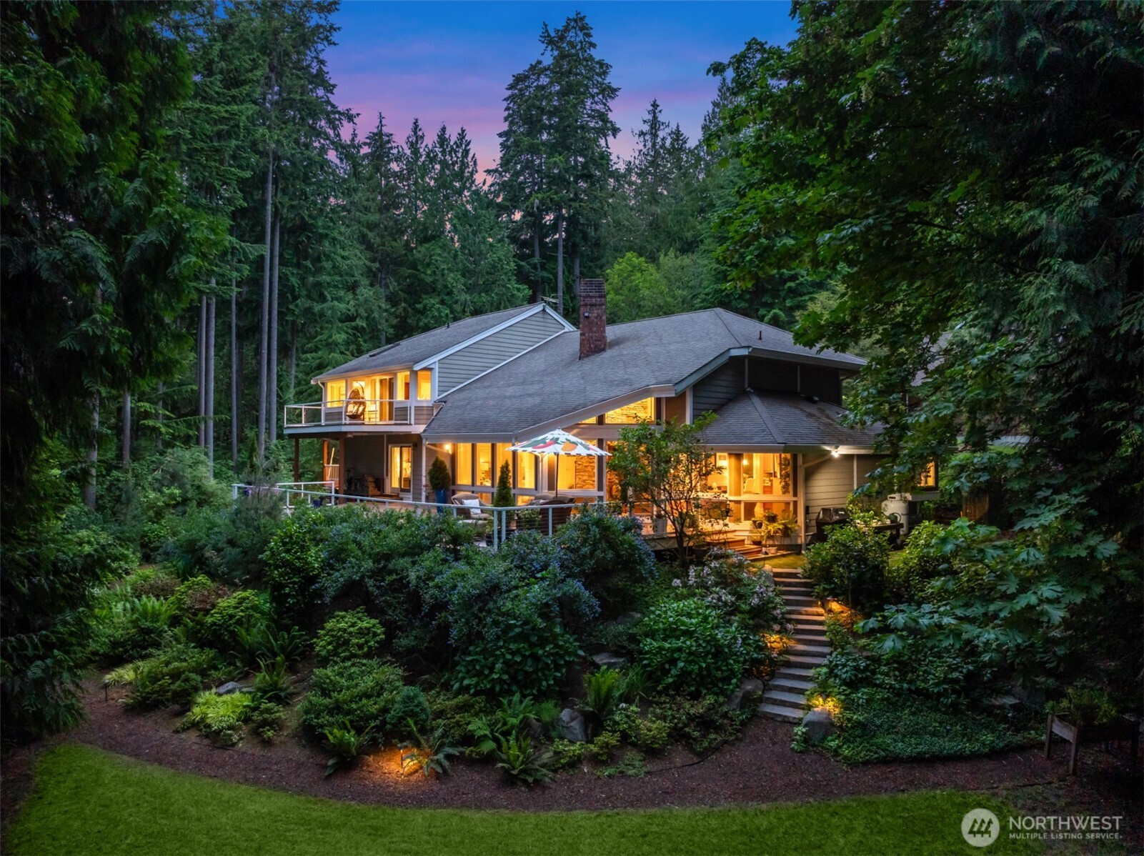 4560 ISLAND Avenue, Bainbridge Island, WA 98110