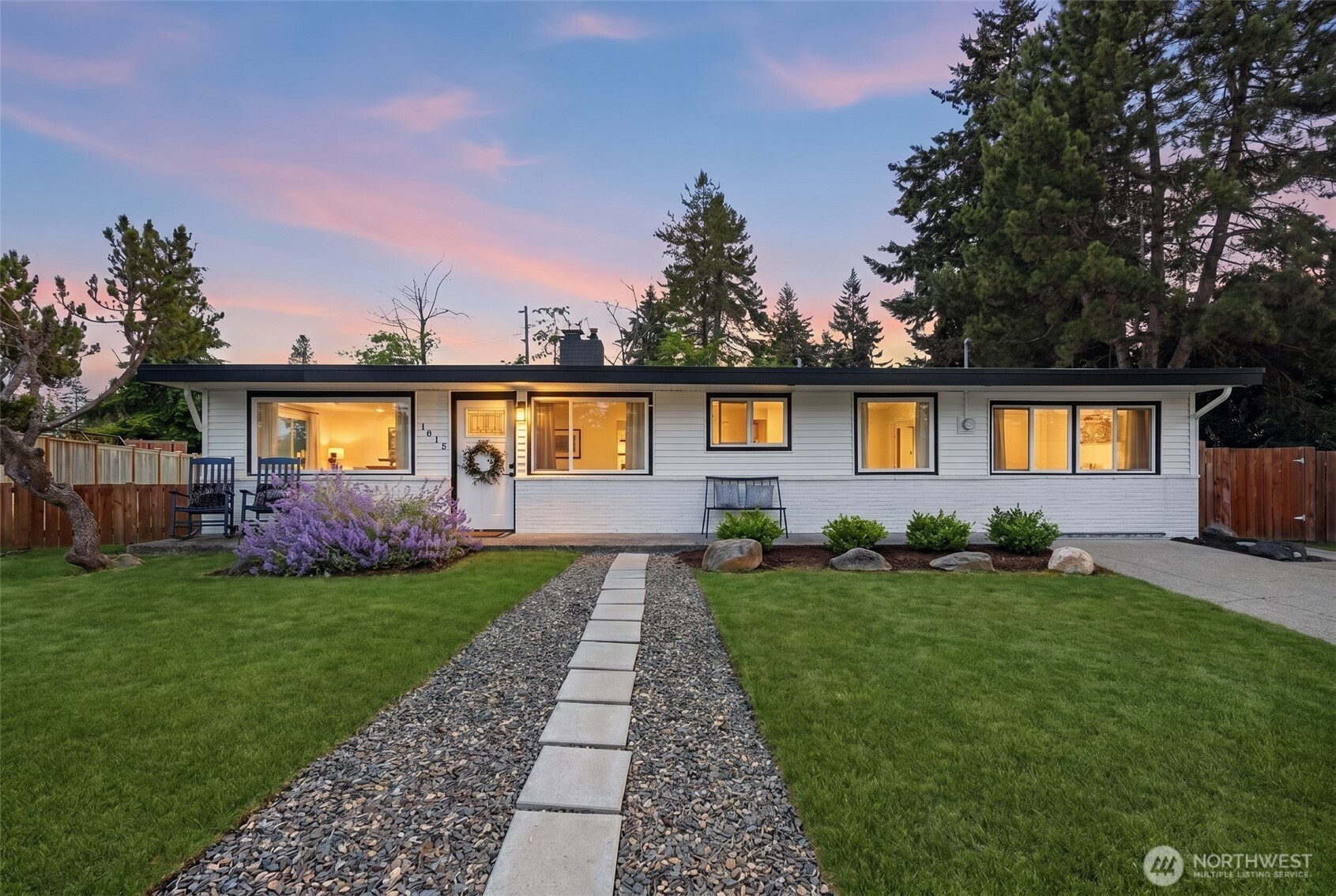 1615 N 196th Place, Edmonds, WA 98133