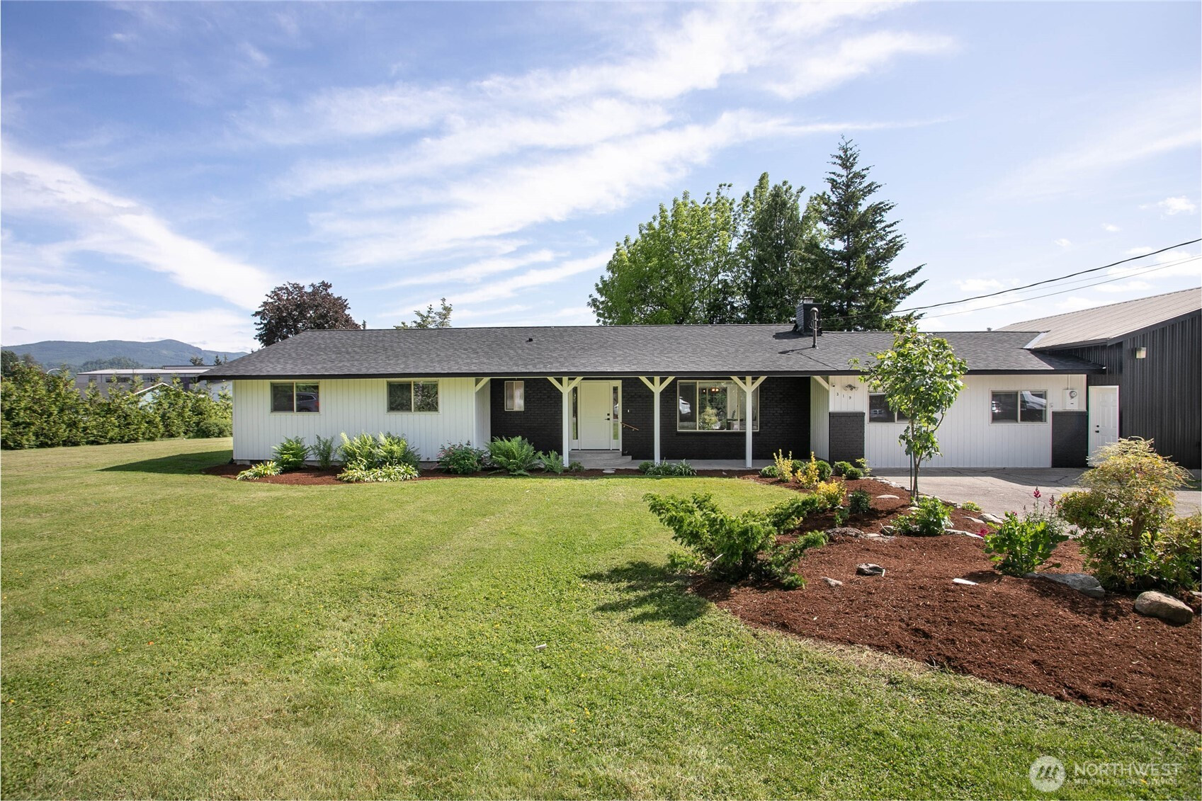 319 Vancouver Street, Sumas, WA 98295
