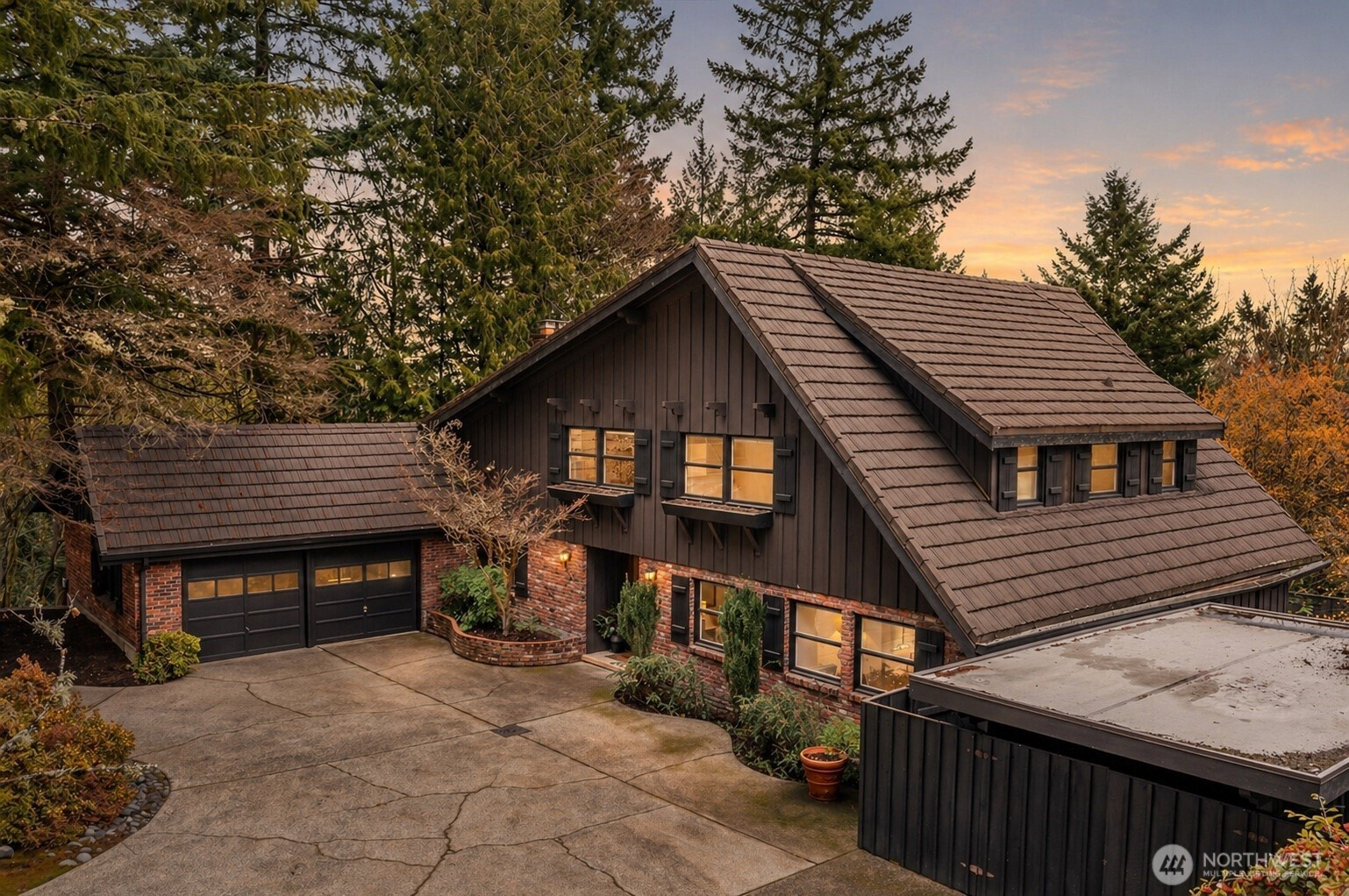 16521 NE 1st Place, Bellevue, WA 98008