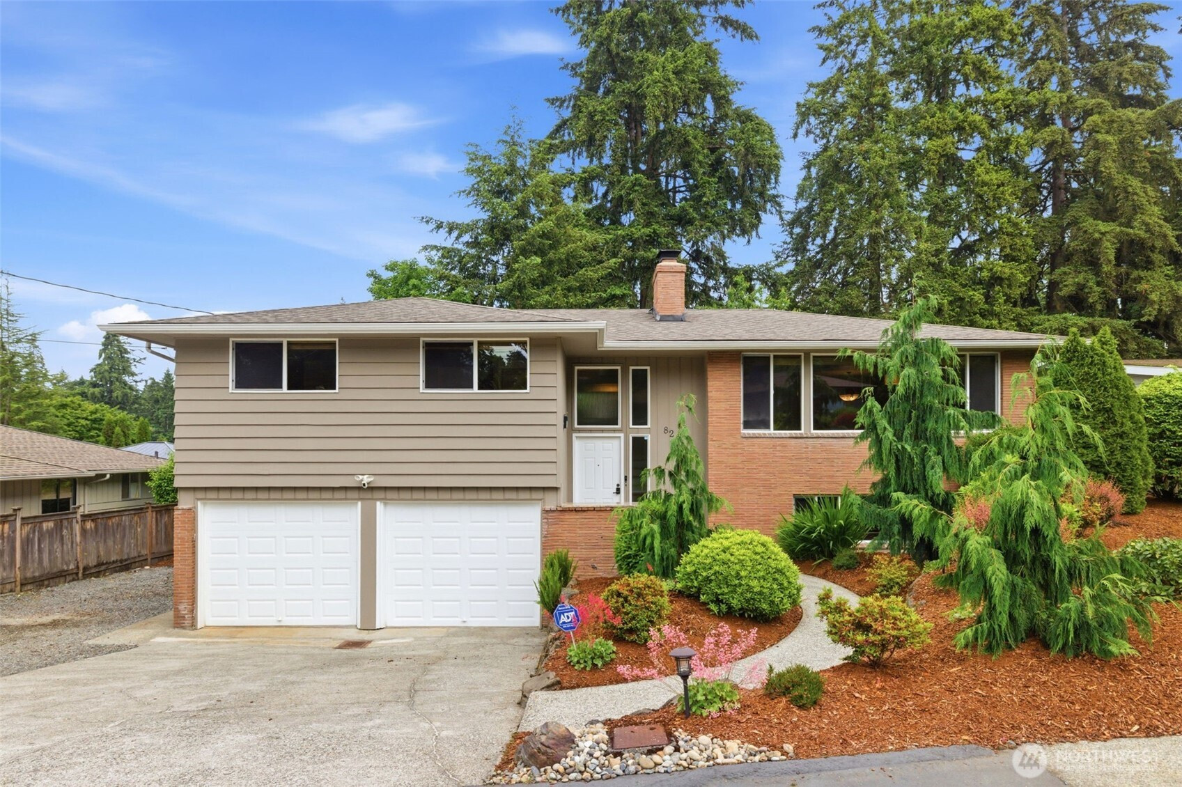 826 Maplewood Avenue, Kent, WA 98030