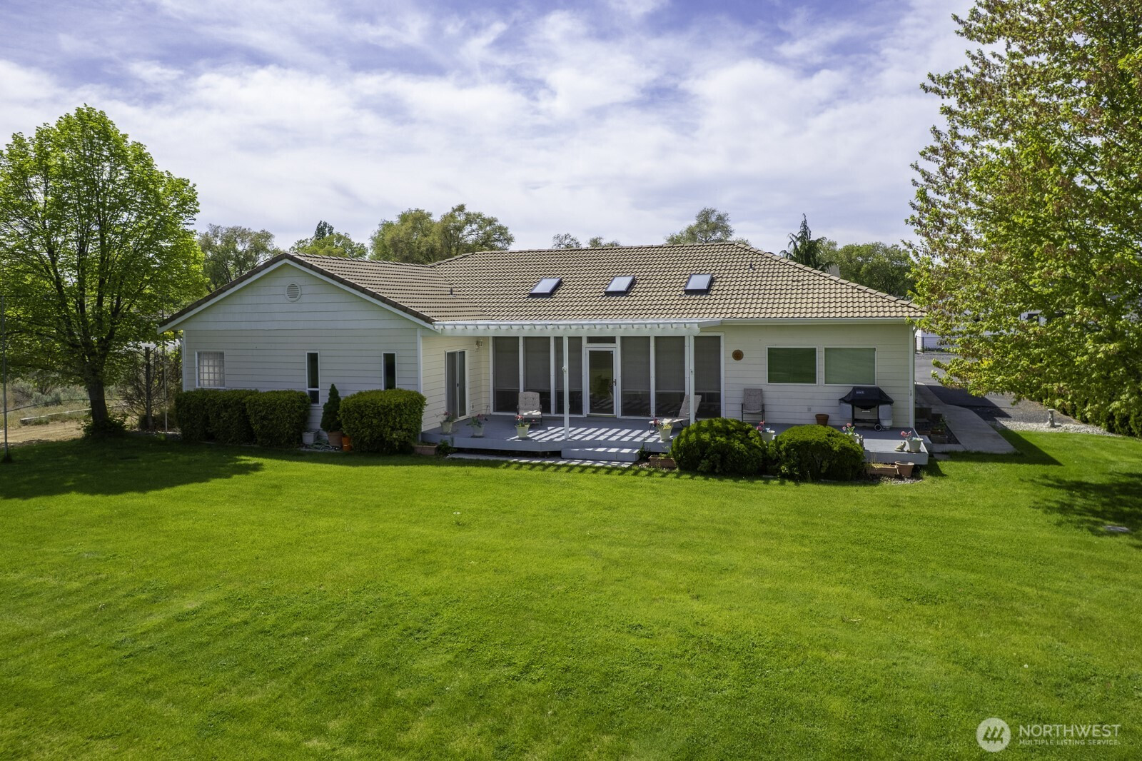 19185 St. Andrews Drive NW, Soap Lake, WA 98851