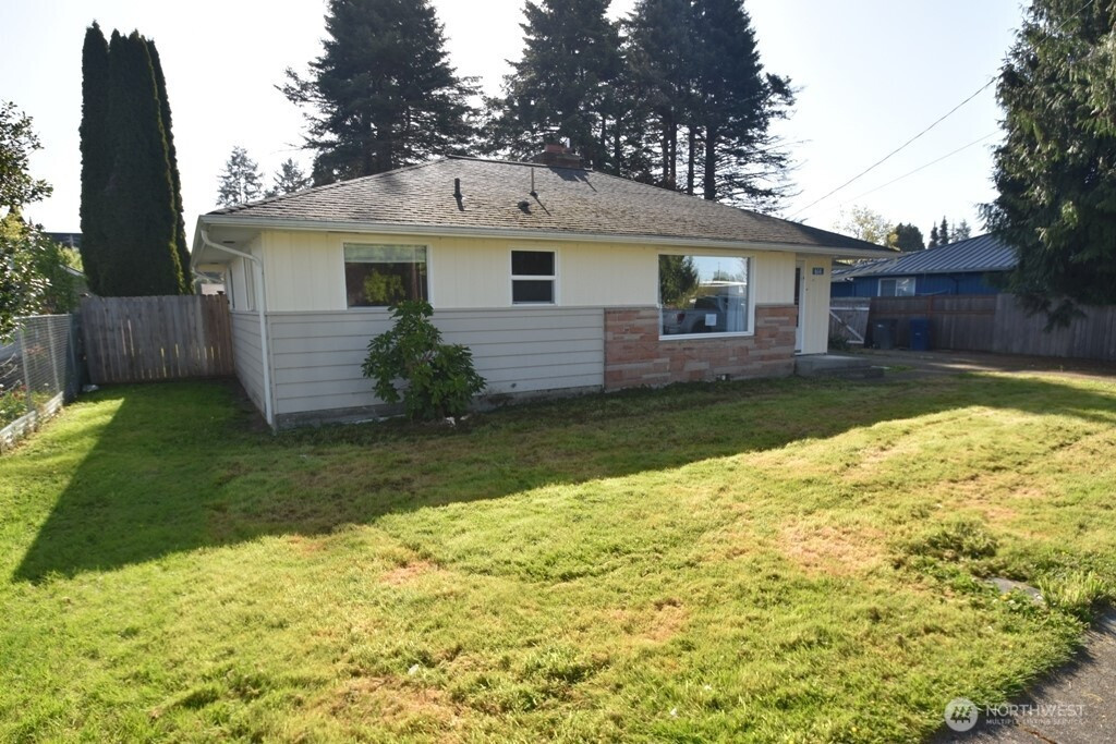 614 S Pine Street, Burlington, WA 98233