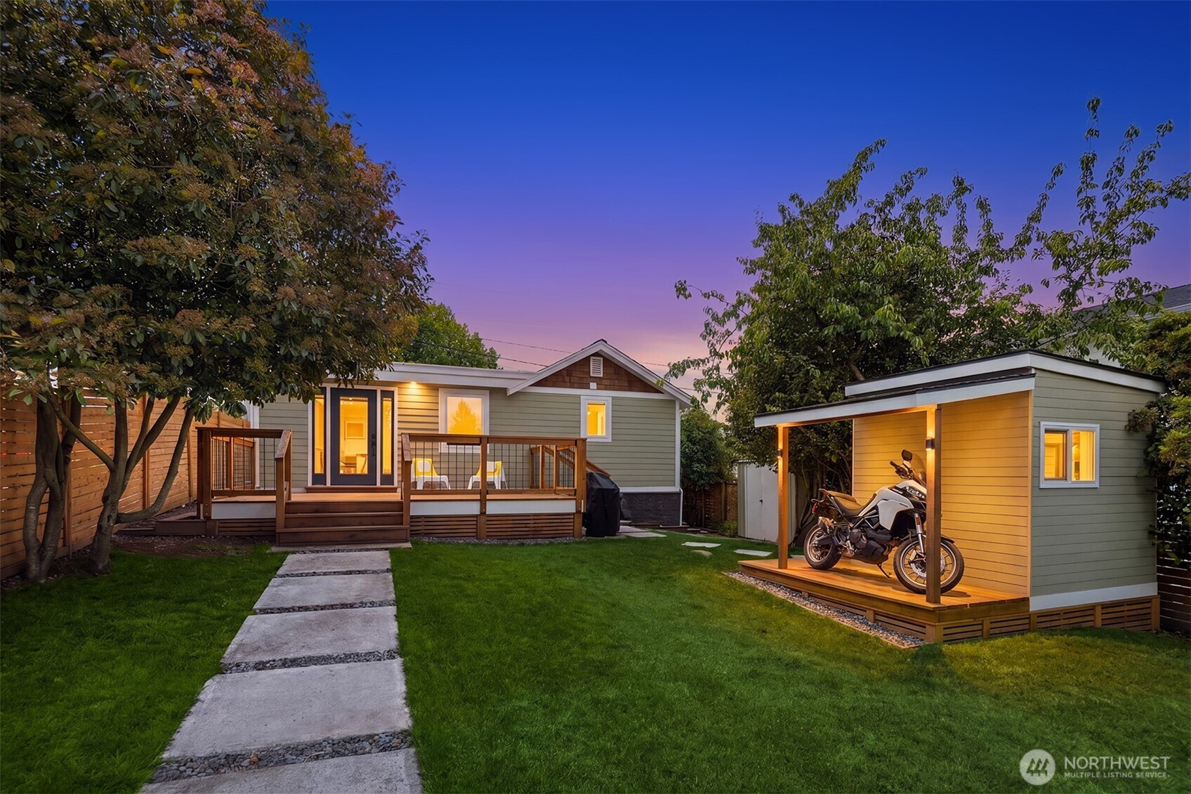 7739 13th Avenue SW, Seattle, WA 98106