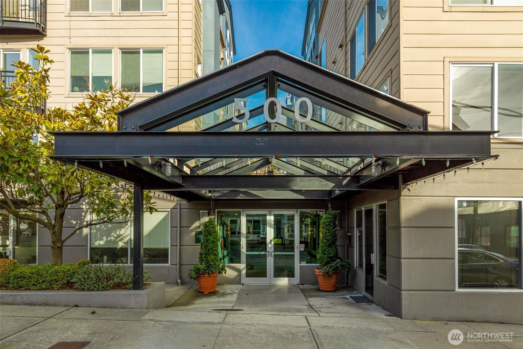 500 Aloha Street, Seattle, WA 98109