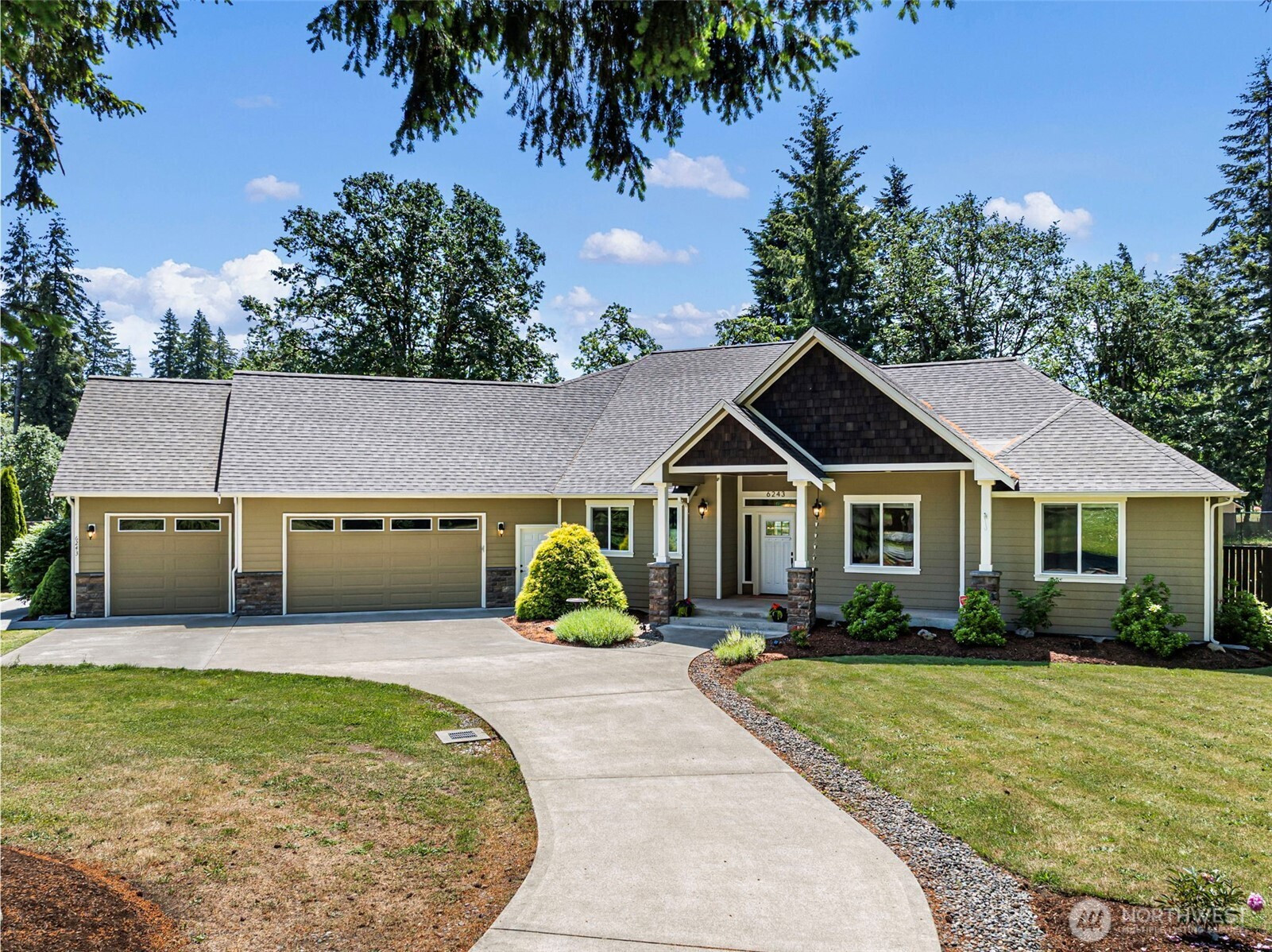 6243 Sunrise Beach Road NW, Olympia, WA 98502