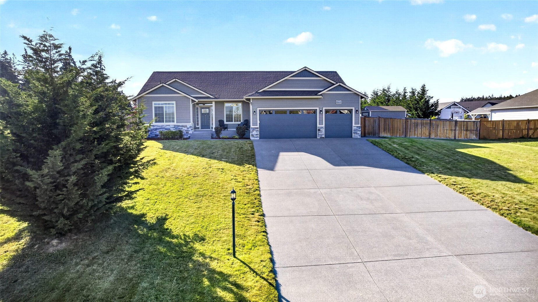 12111 Maxvale Hill Court SE, Yelm, WA 98597