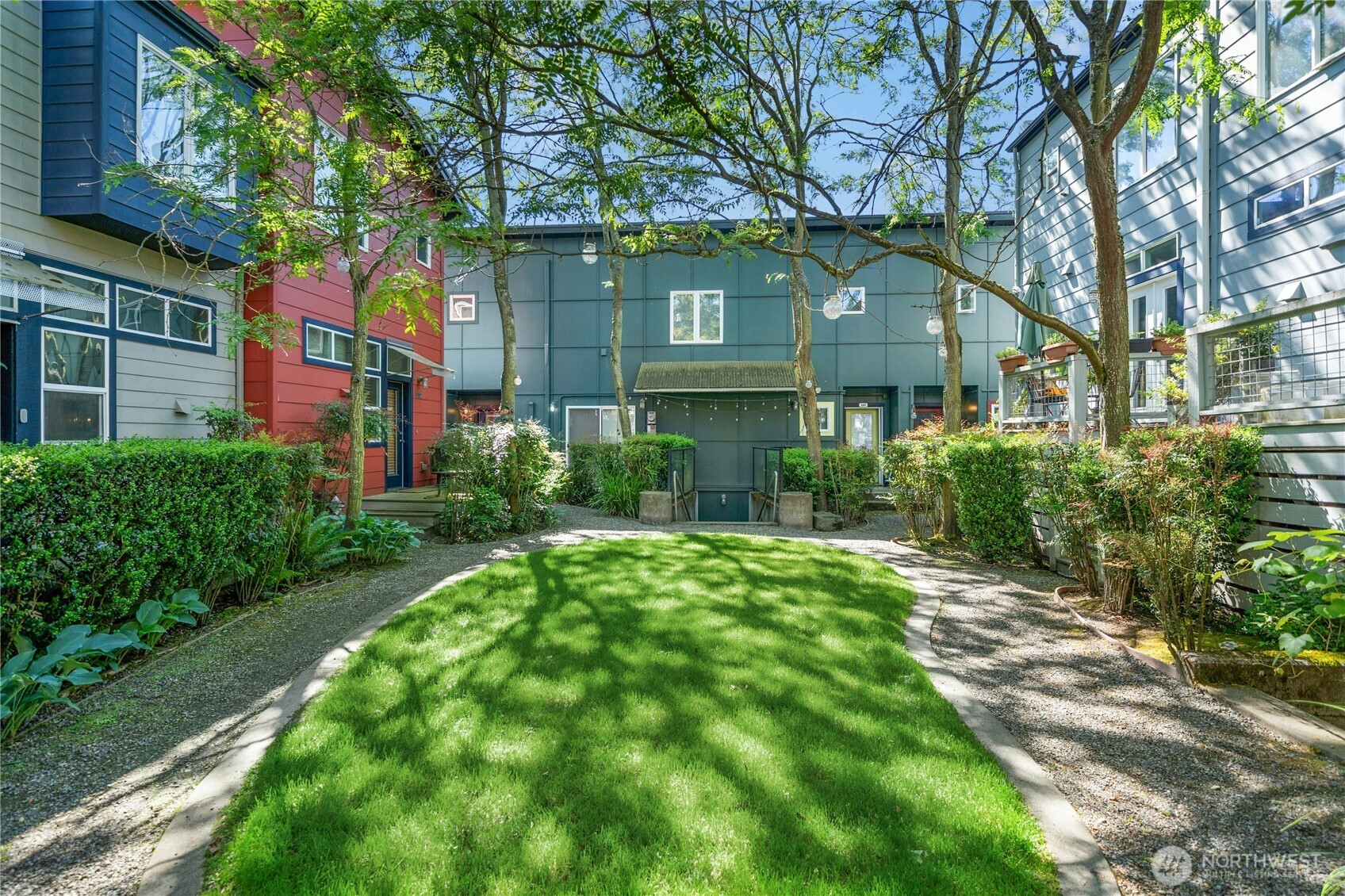 241 11th Avenue E, Seattle, WA 98102