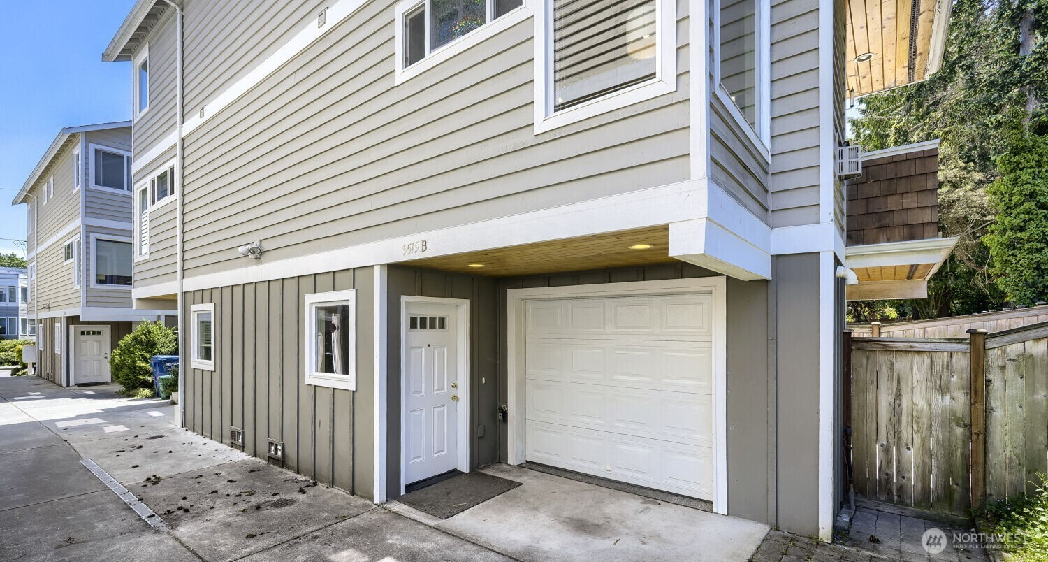 9519 8th Avenue NW, Seattle, WA 98117