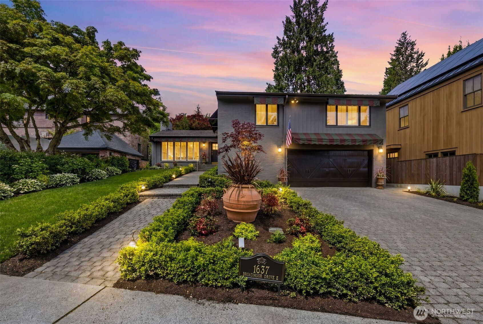 1637 Broadmoor Drive E, Seattle, WA 98112
