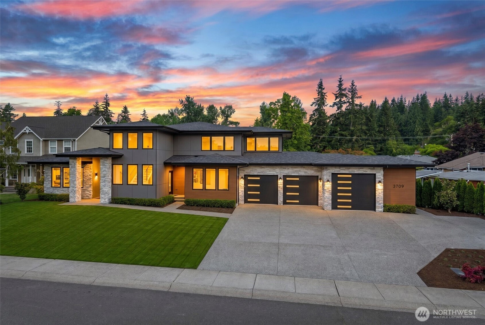 3709 E Connecticut Street, Bellingham, WA 98226