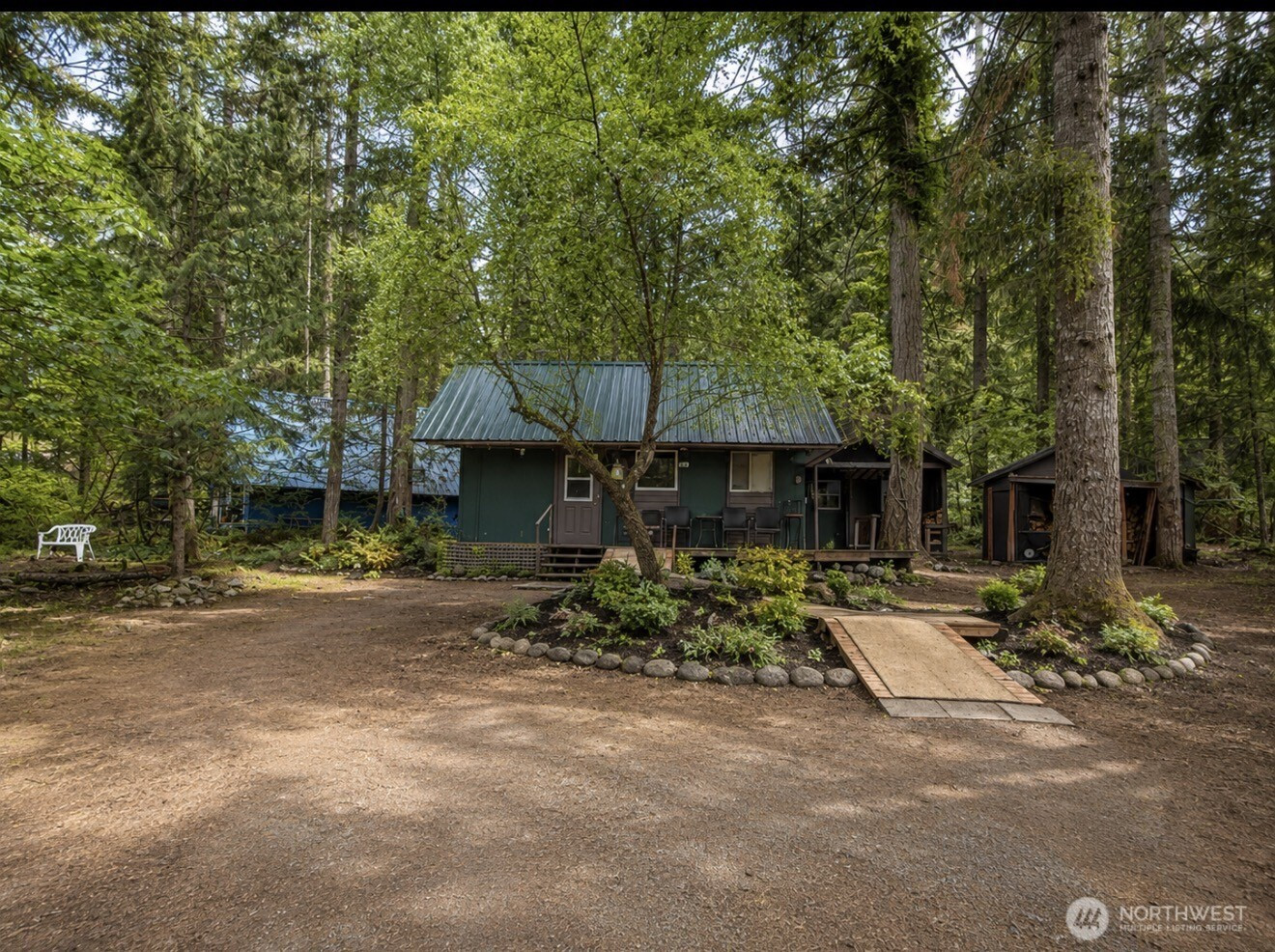 123 Mountain Drive N, Ashford, WA 98304