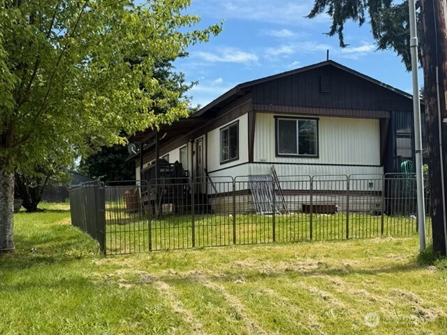 818 D Street, Vader, WA 98593