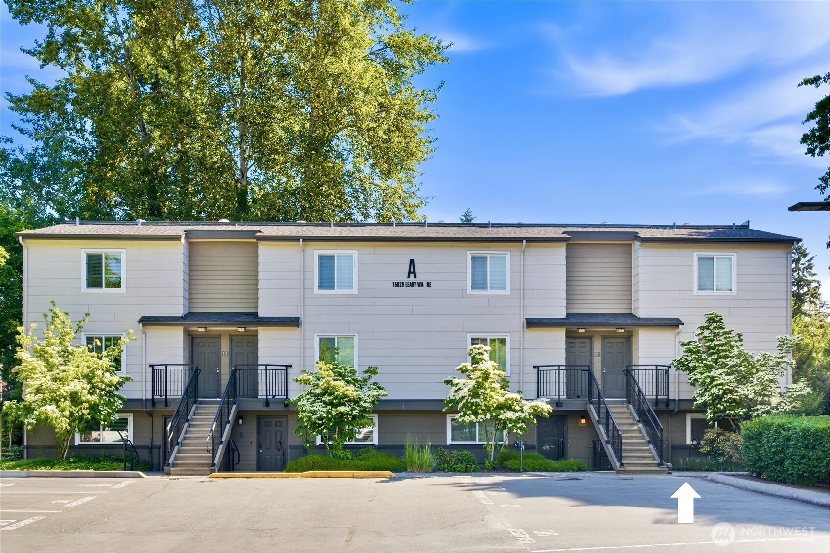 15829 NE Leary Wy, Redmond, WA 98052