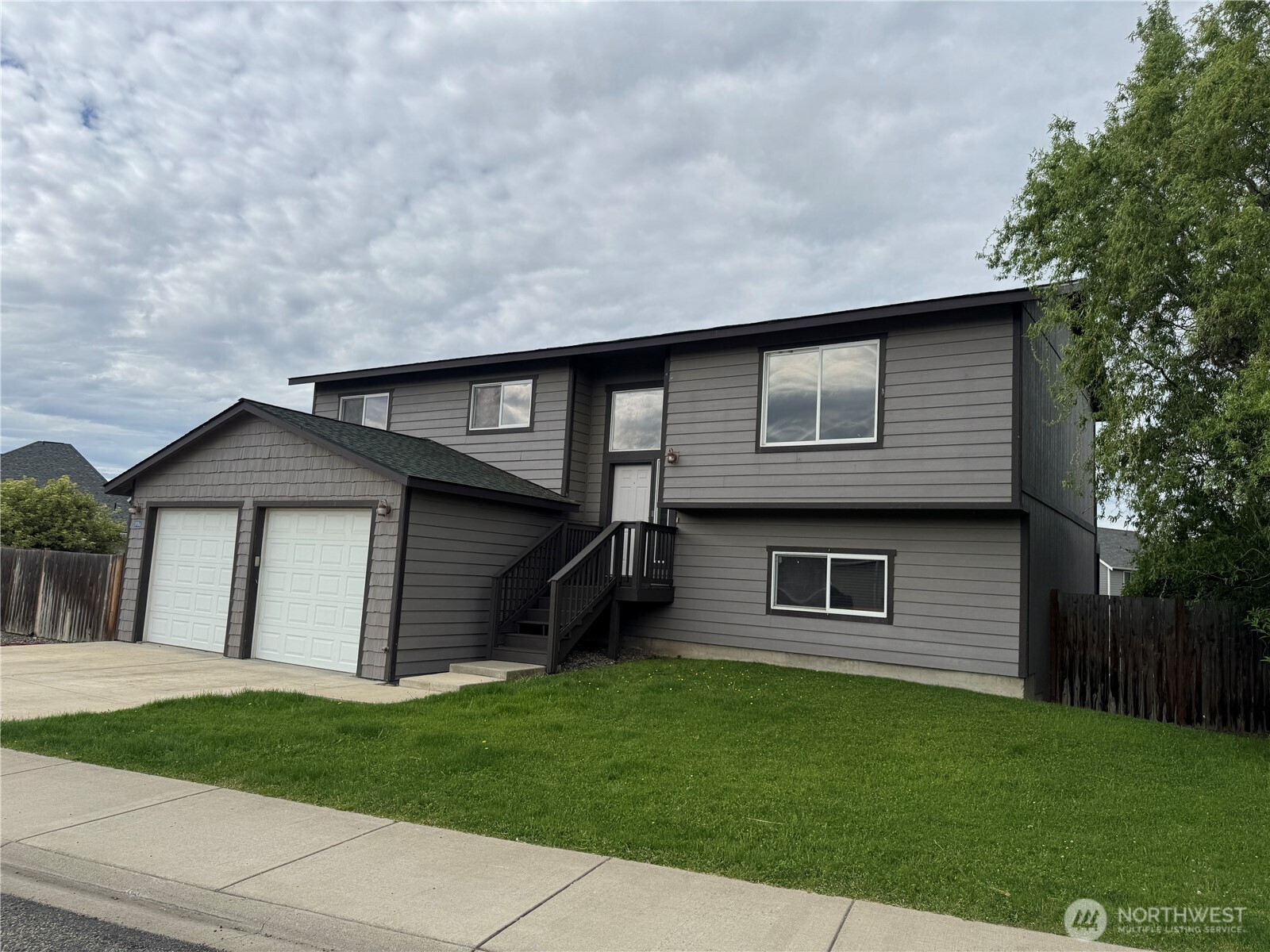 1906 W Peakview Drive, Ellensburg, WA 98926