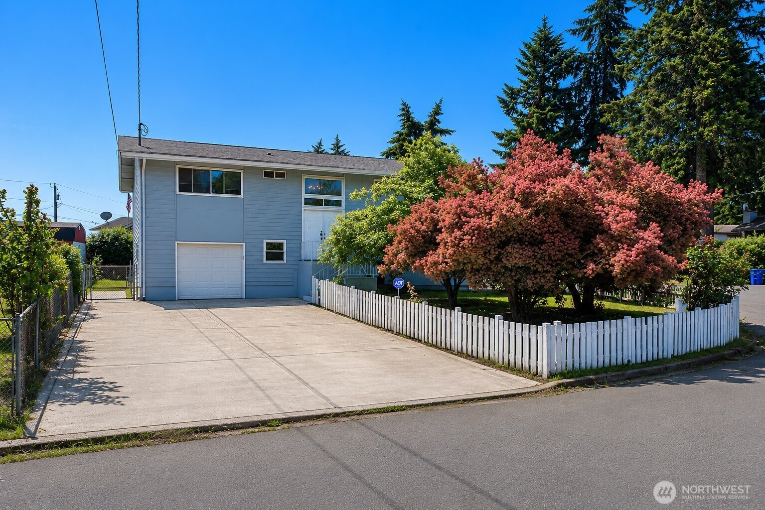 3319 S 249th Place, Kent, WA 98032