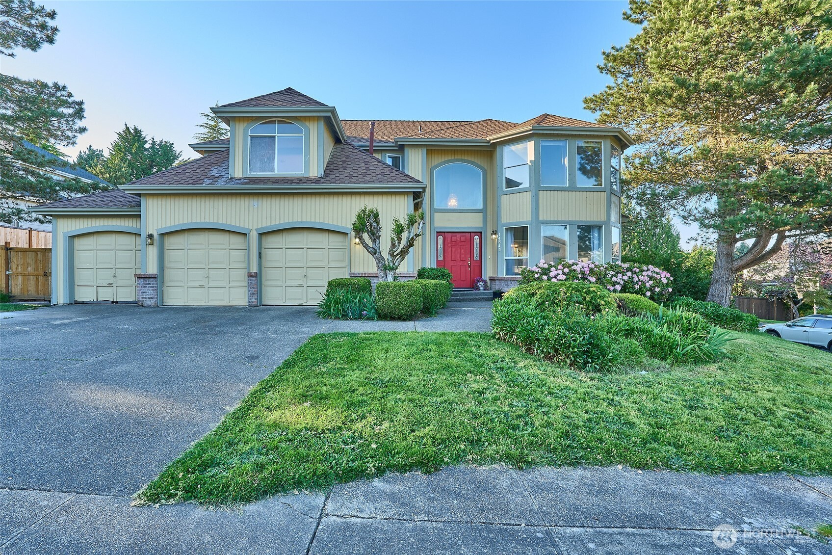 14542 SE 243rd Place, Kent, WA 98042