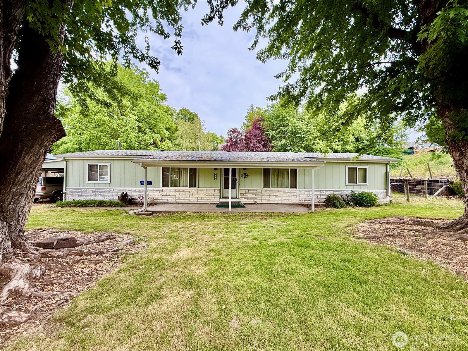 321 Bruce Street, Waitsburg, WA 99361