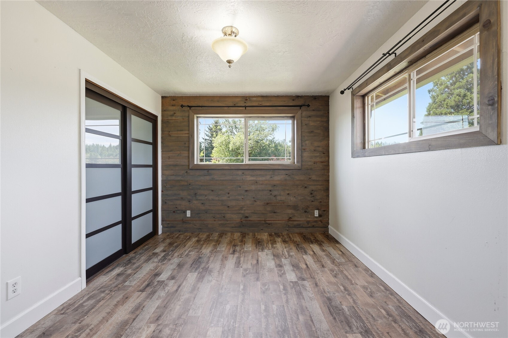 102 SHERWOOD Lane, Castle Rock, WA 98611