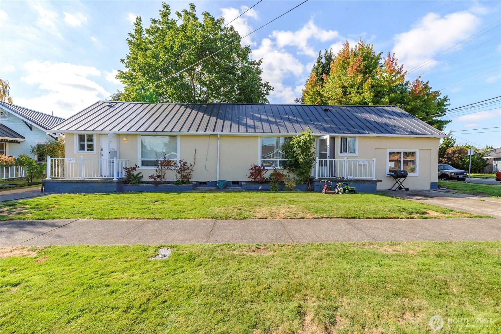102 & 104 9th Street SW, Puyallup, WA 98371