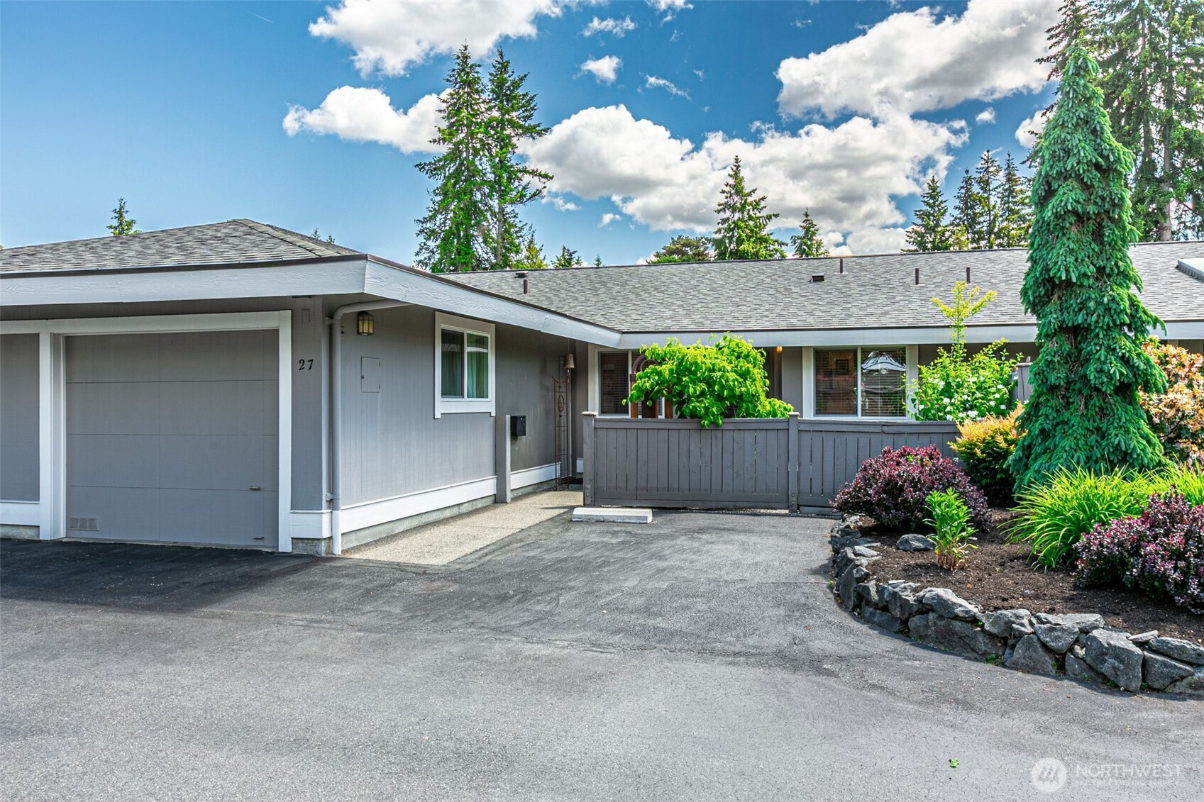 1372 Bel Air Road, Tacoma, WA 98406
