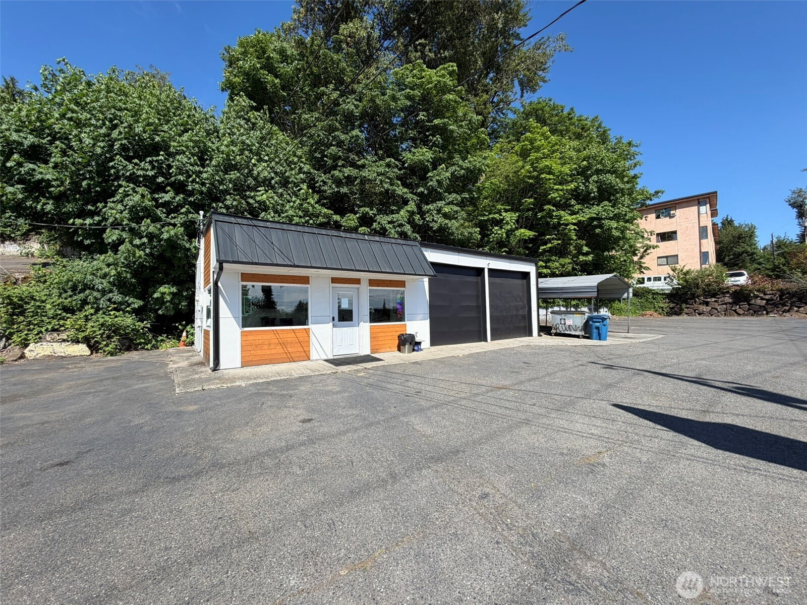 10401 Lake City Way NE, Seattle, WA 98125