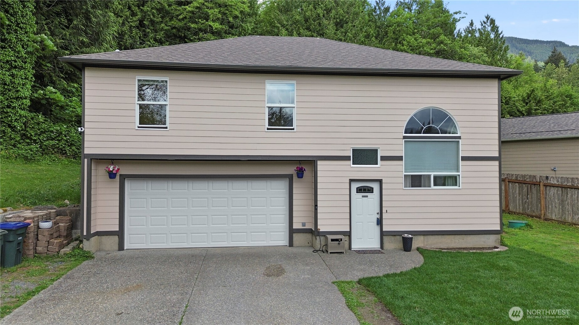 373 Rainbow Drive, Sedro Woolley, WA 98284