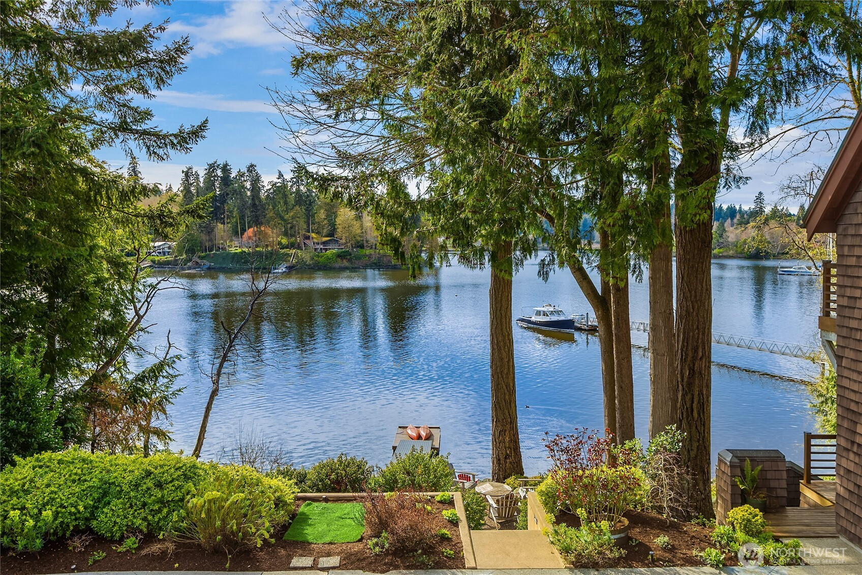 339 Lovell Avenue SW, Bainbridge Island, WA 98110