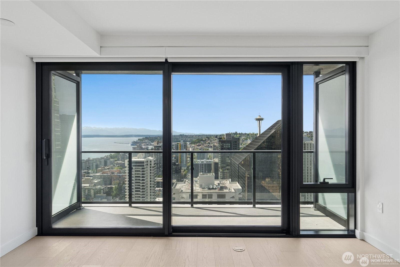300 Virginia Street, Seattle, WA 98121